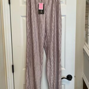 NWT Pretty Little Thing plisse wide leg trouser